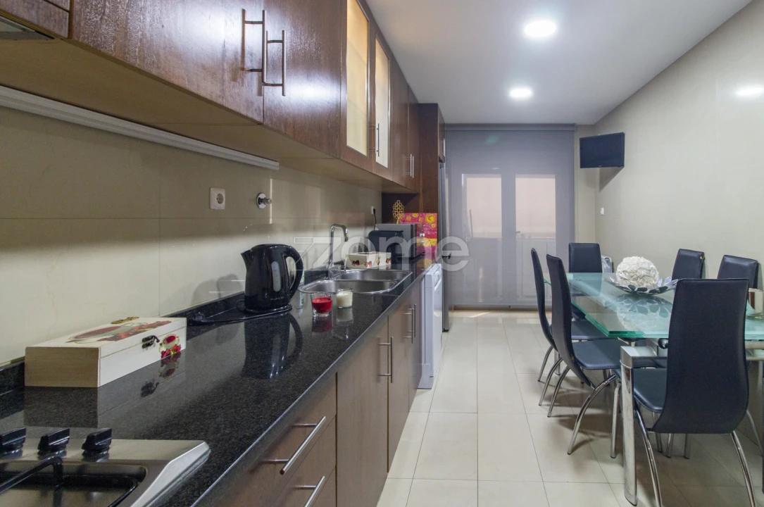 Apartamento T3 para Arrendamento em Ferreiros e Gondizalves Foto 5