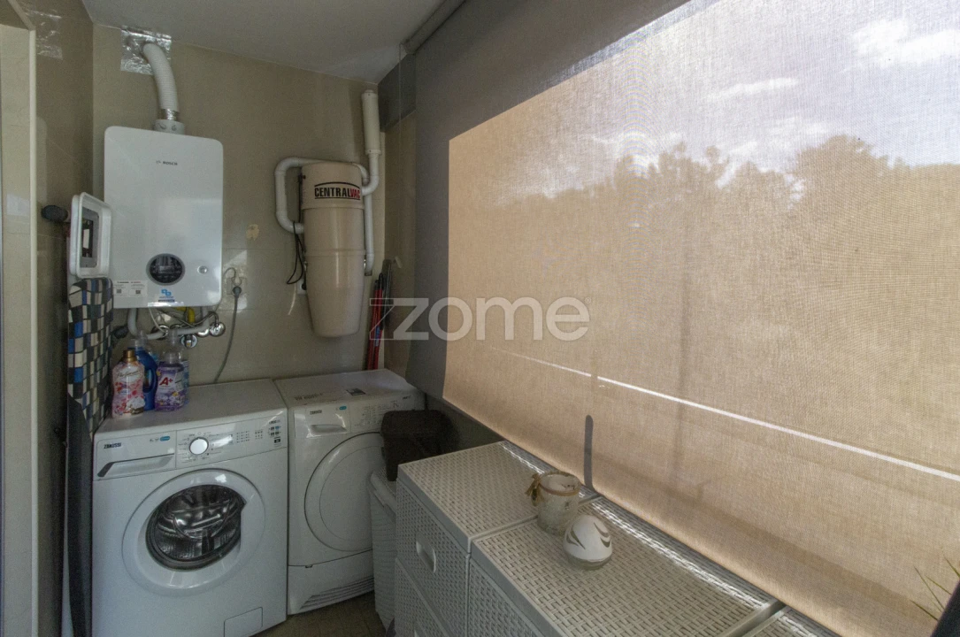 Apartamento T3 para Arrendamento em Ferreiros e Gondizalves Foto 7