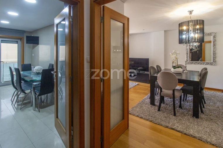 Apartamento T3 para Arrendamento em Ferreiros e Gondizalves Foto 4