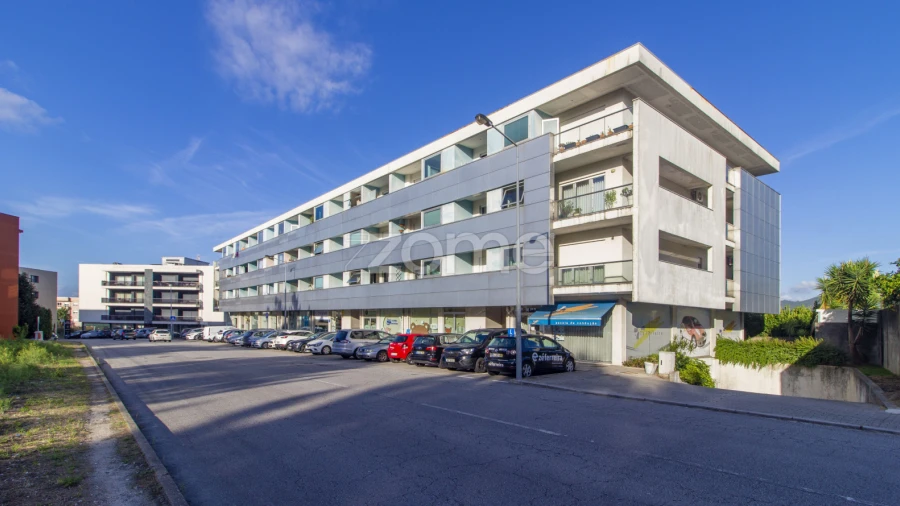 Apartamento T3 para Arrendamento em Ferreiros e Gondizalves