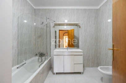 Apartamento T4 para Venda em Braga (Maximinos, Sé e Cividade)