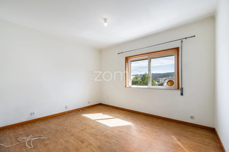 Apartamento T4 para Venda em Braga (Maximinos, Sé e Cividade) Foto 24