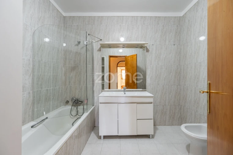 Apartamento T4 para Venda em Braga (Maximinos, Sé e Cividade) Foto 6