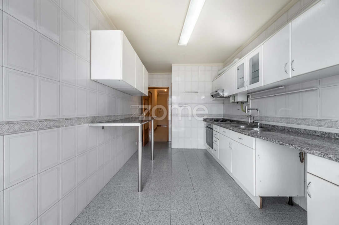 Apartamento T4 para Venda em Braga (Maximinos, Sé e Cividade) Foto 7