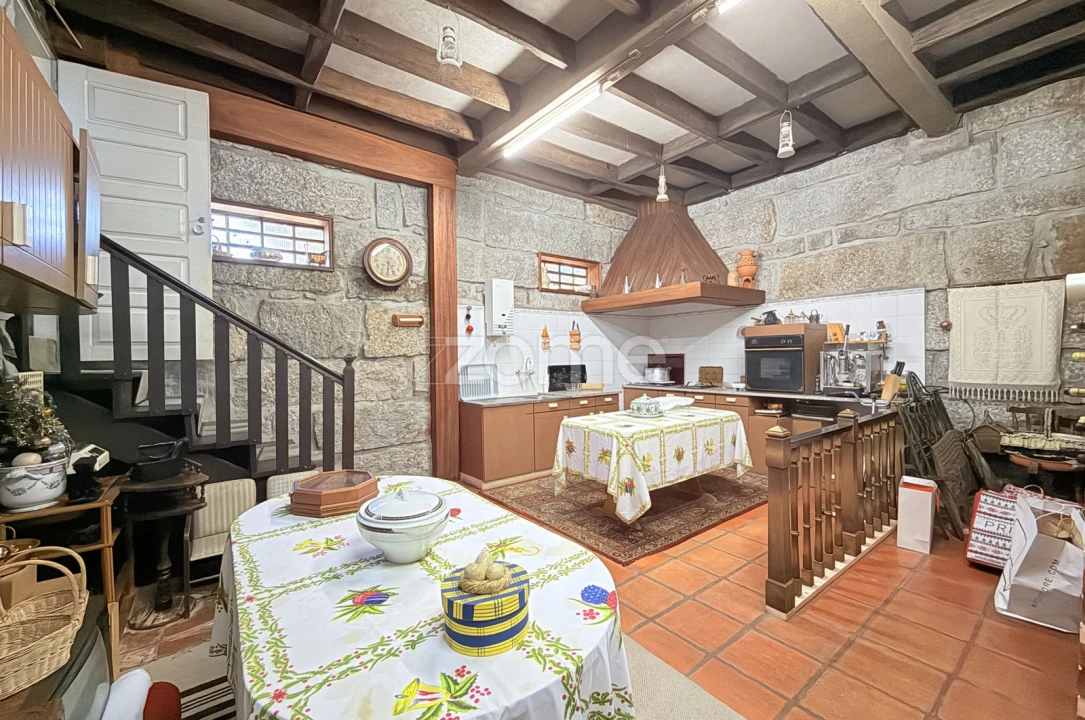 Moradia T6 para Venda em Sande Vila Nova e Sande São Clemente Foto 18