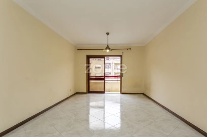 Apartamento T3 para Venda em Mafamude e Vilar do Paraíso