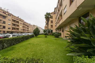 Apartamento T3 para Venda em Mafamude e Vilar do Paraíso