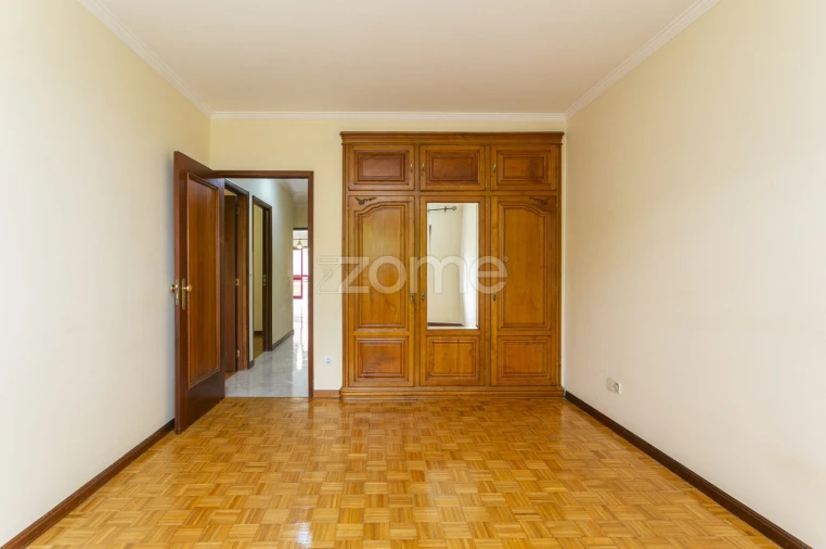 Apartamento T3 para Venda em Mafamude e Vilar do Paraíso Foto 7