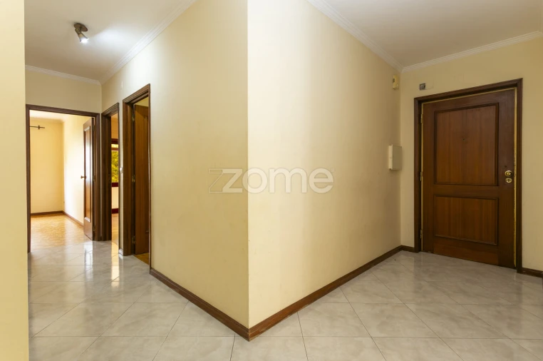 Apartamento T3 para Venda em Mafamude e Vilar do Paraíso Foto 13