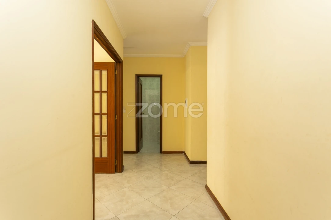 Apartamento T3 para Venda em Mafamude e Vilar do Paraíso Foto 21