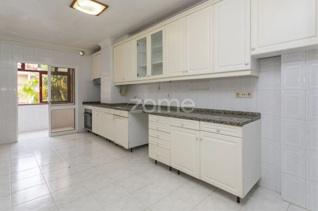Apartamento T3 para Venda em Mafamude e Vilar do Paraíso Foto 22