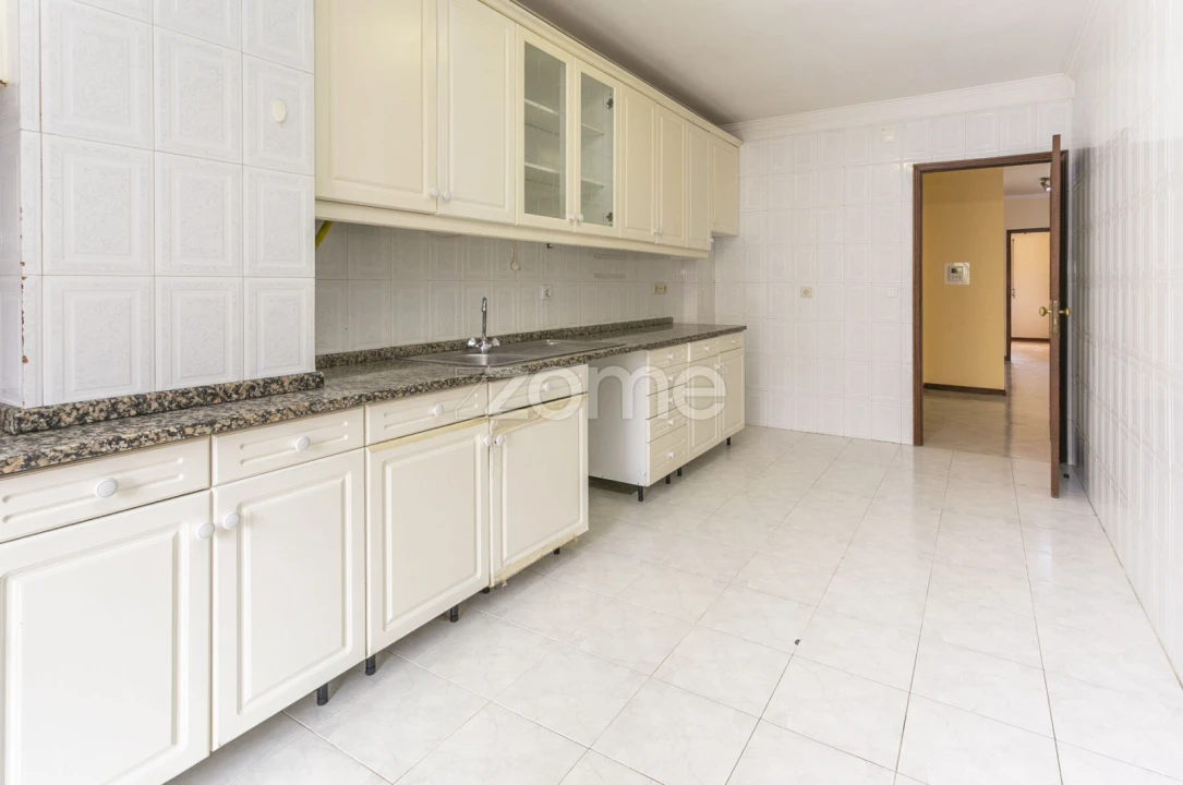 Apartamento T3 para Venda em Mafamude e Vilar do Paraíso Foto 25