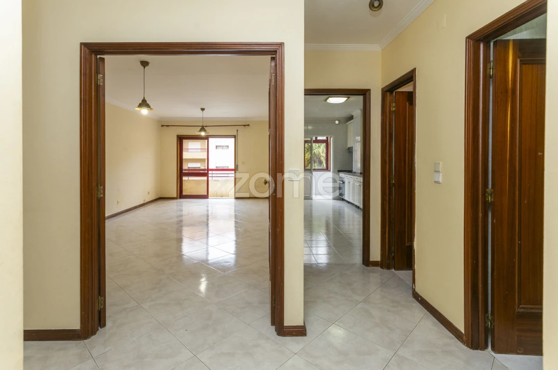 Apartamento T3 para Venda em Mafamude e Vilar do Paraíso Foto 26