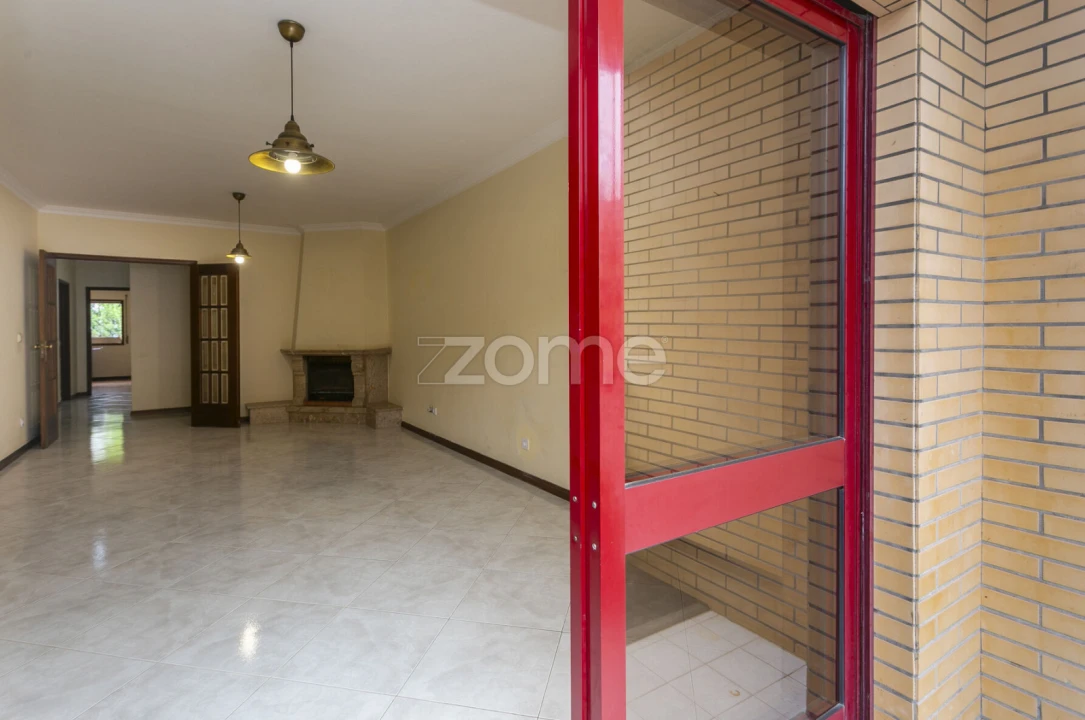Apartamento T3 para Venda em Mafamude e Vilar do Paraíso Foto 29