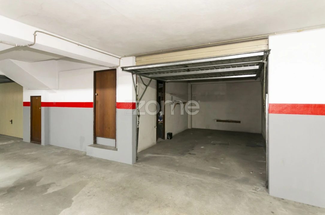 Apartamento T3 para Venda em Mafamude e Vilar do Paraíso Foto 31