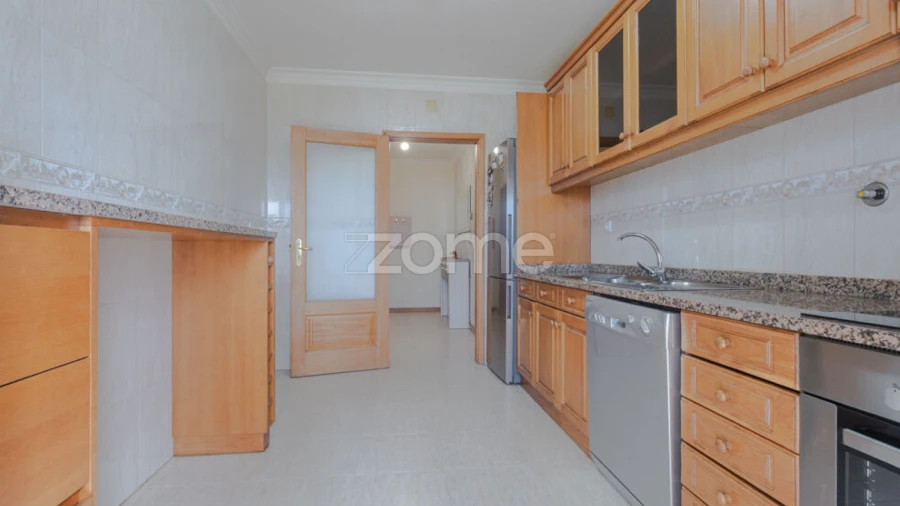 Apartamento T2 para Venda em Guilhabreu