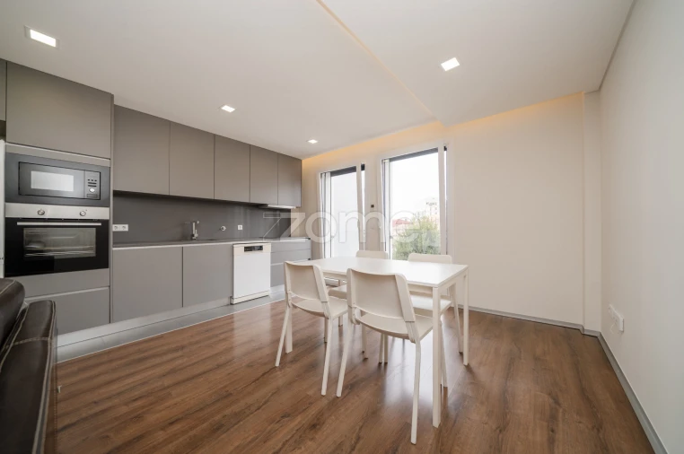 Apartamento T1 para Arrendamento em São Vicente (Braga) Foto 8