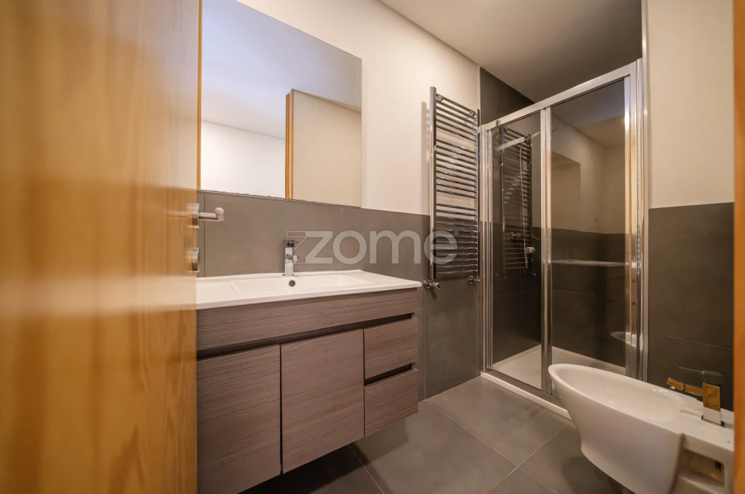 Apartamento T1 para Arrendamento em São Vicente (Braga) Foto 17