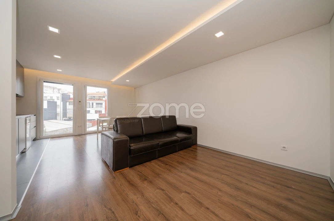 Apartamento T1 para Arrendamento em São Vicente (Braga) Foto 7
