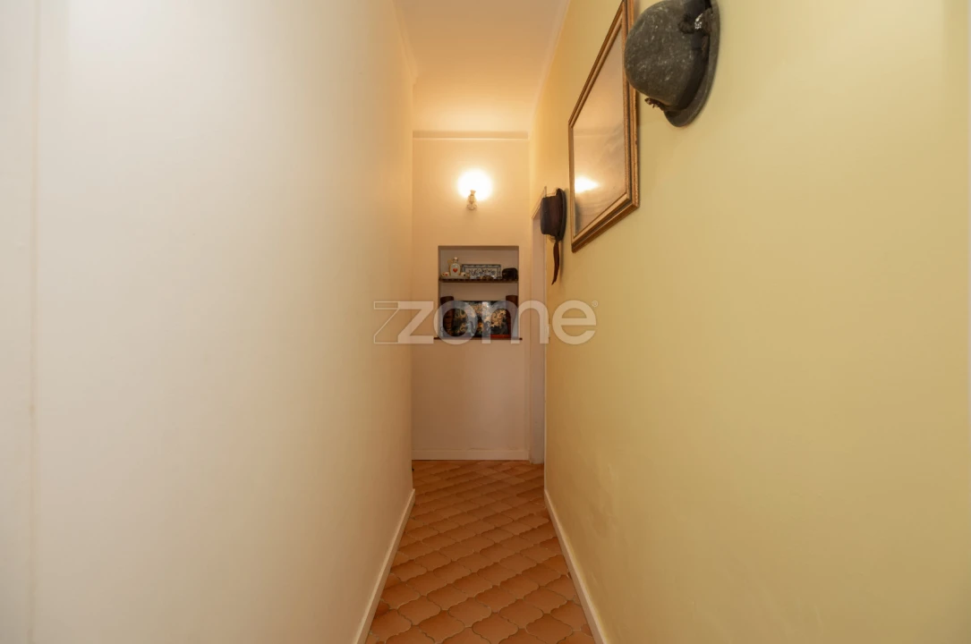 Moradia T4 para Venda em Santo Antonio dos Olivais Foto 10