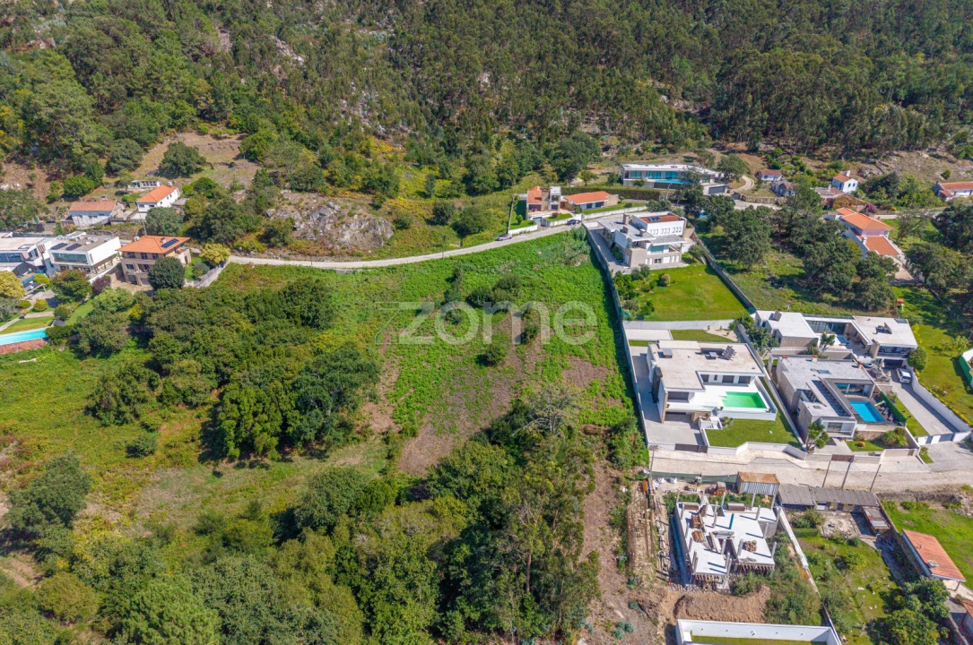 Terreno para Venda em Carreço Foto 14