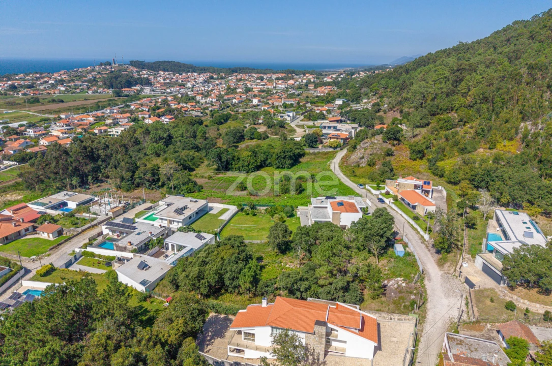 Terreno para Venda em Carreço Foto 4