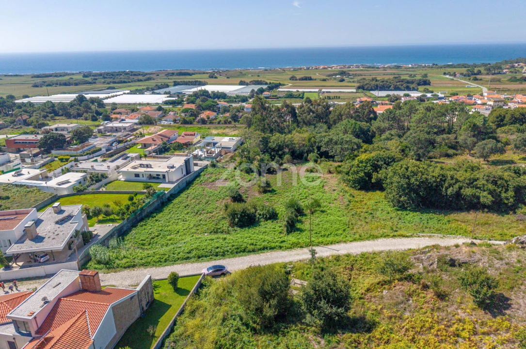 Terreno para Venda em Carreço Foto 17