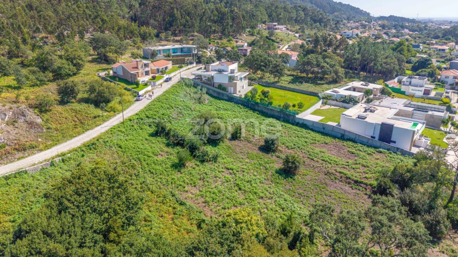 Terreno para Venda em Carreço