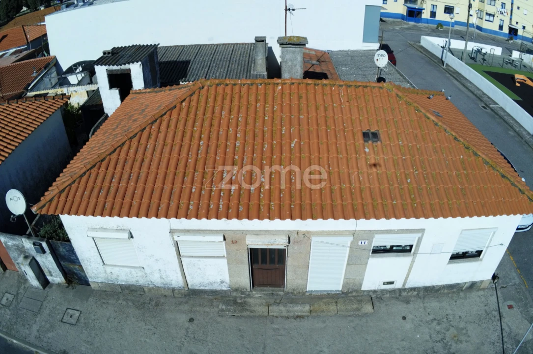 Moradia T2 para Venda em Santa Maria Maior e Monserrate e Meadela Foto 3