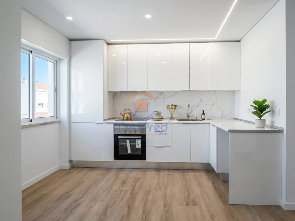 Apartamento T4 para Venda em Alto do Seixalinho, Santo André e Verderena Foto 1