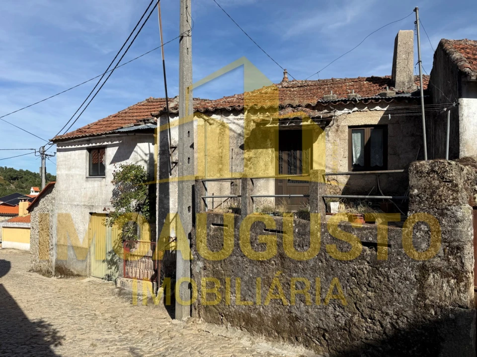Moradia T3 para Venda em Freches e Torres Foto 2