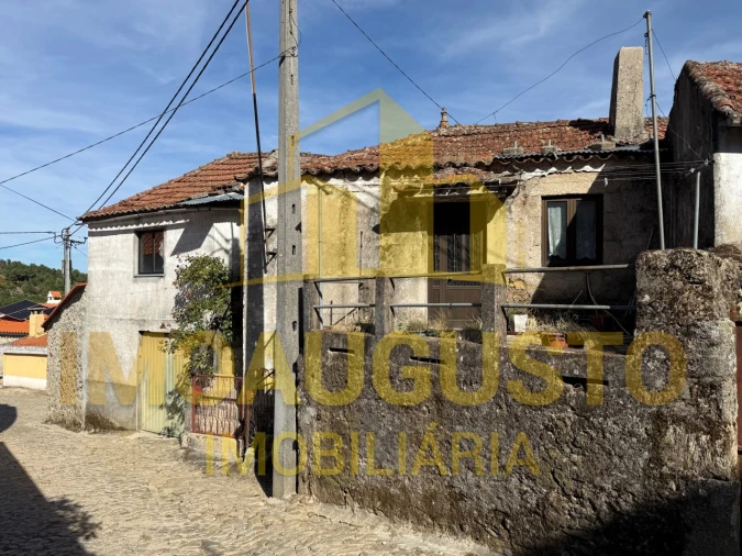 Moradia T3 para Venda em Freches e Torres Foto 2