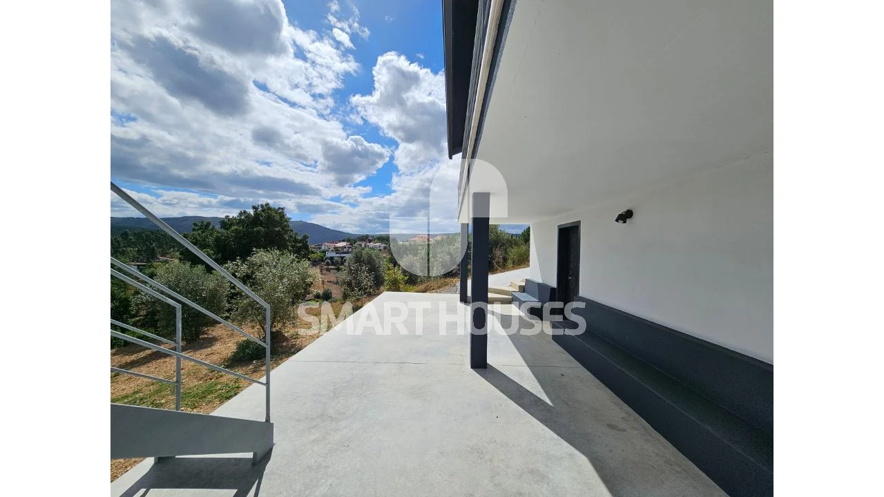 Moradia T2 para Arrendamento em São Martinho da Cortiça Foto 16