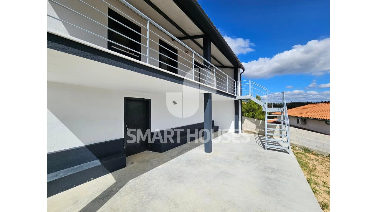 Moradia T2 para Arrendamento em São Martinho da Cortiça Foto 18
