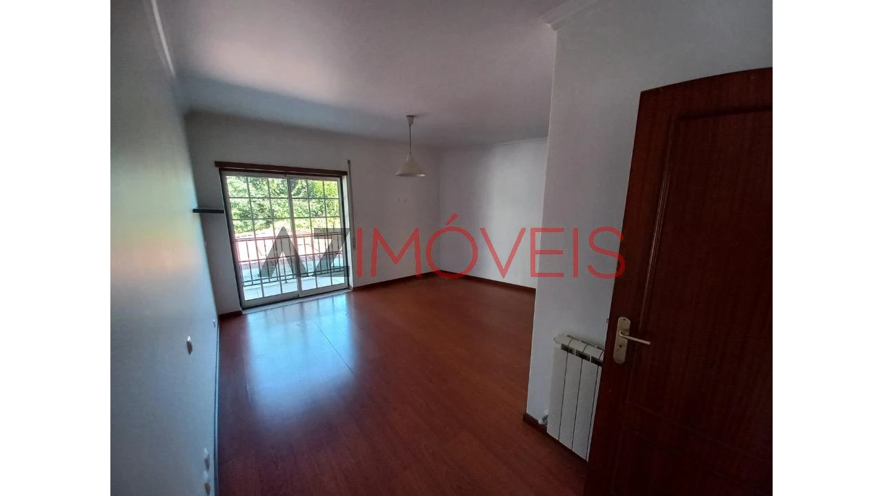 Apartamento T2 para Arrendamento em Leiria, Pousos, Barreira e Cortes Foto 8