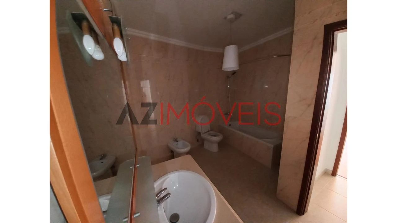Apartamento T2 para Arrendamento em Leiria, Pousos, Barreira e Cortes Foto 9