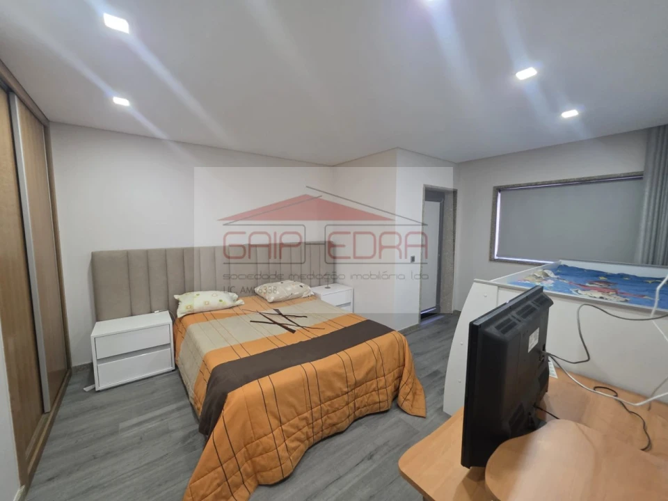 Moradia para Venda em Airães Foto 18