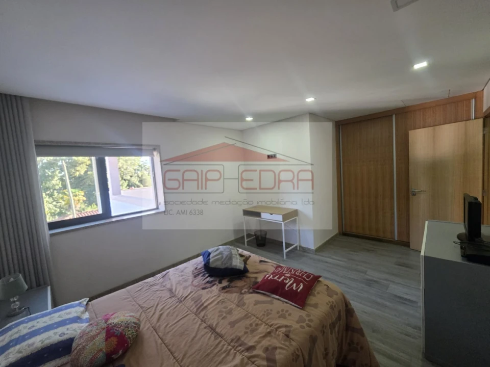 Moradia para Venda em Airães Foto 17
