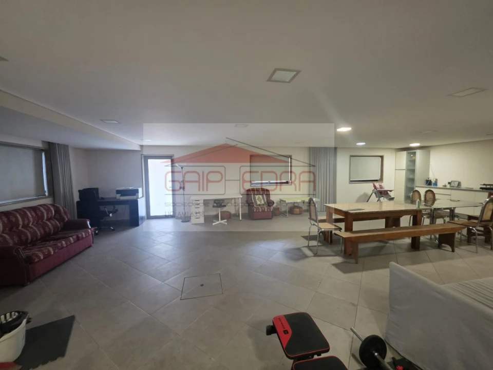 Moradia para Venda em Airães Foto 26
