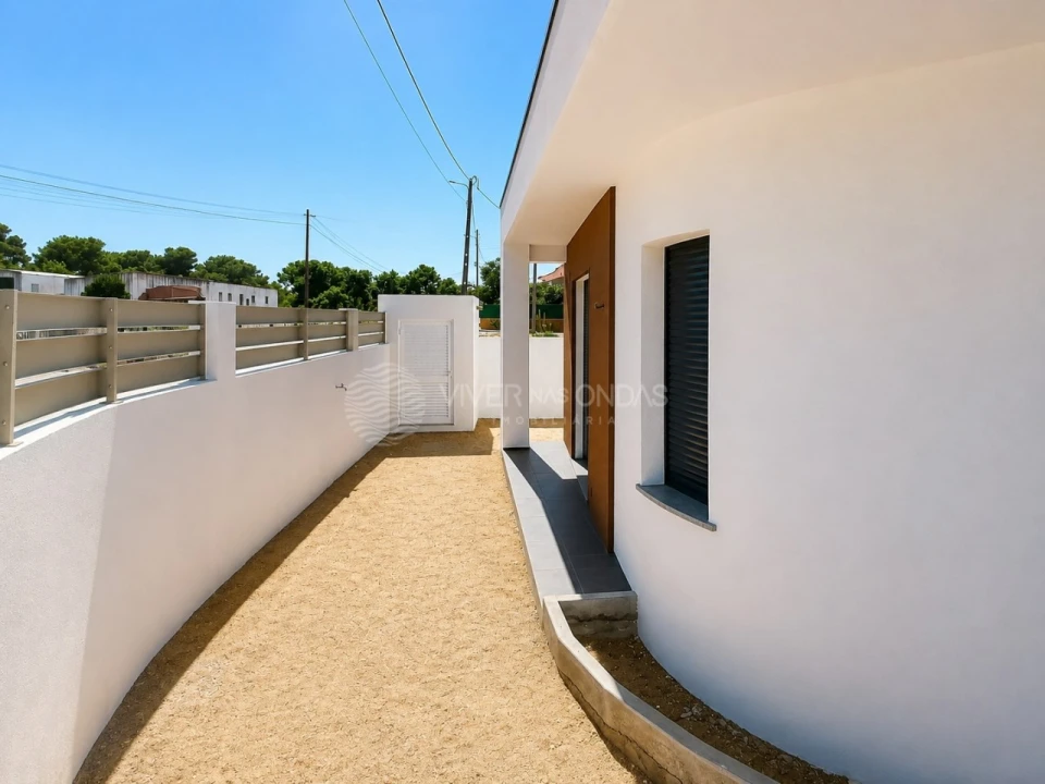 Moradia T3 para Venda em Fernao Ferro Foto 36