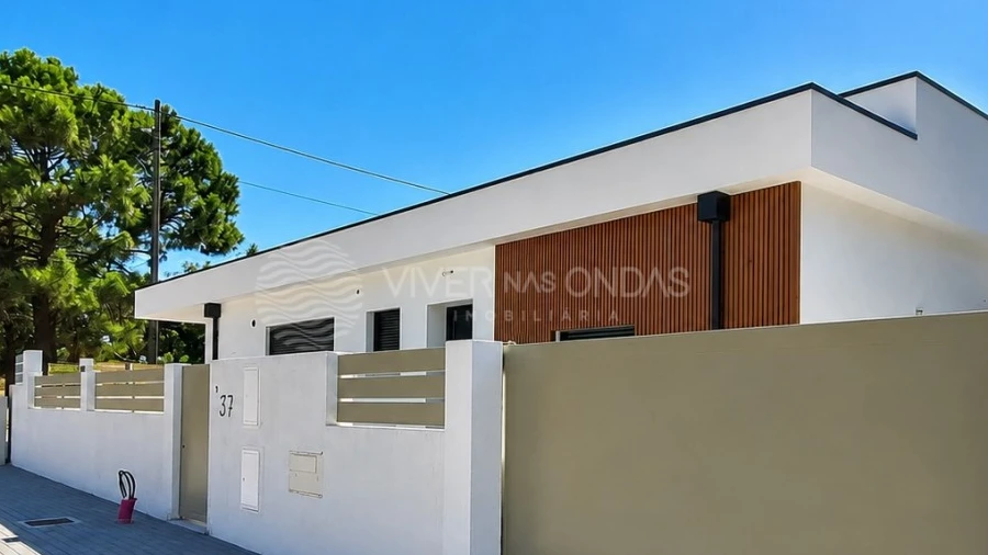Moradia T3 para Venda em Fernao Ferro