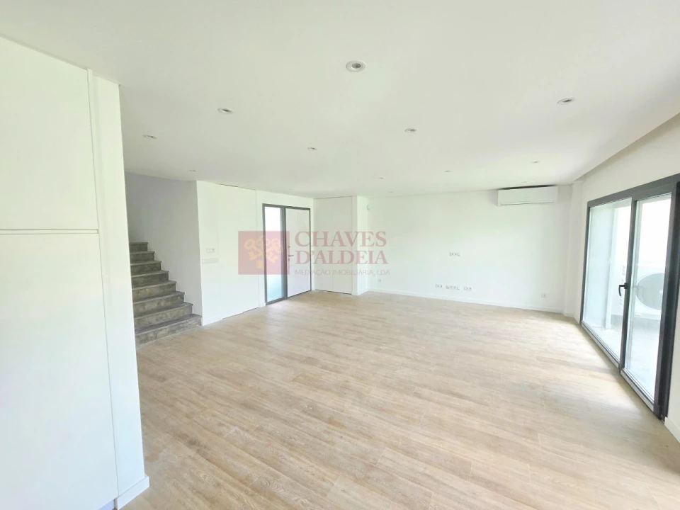 Moradia T4 para Venda em Santa Iria de Azoia, São João da Talha e Bobadela Foto 4