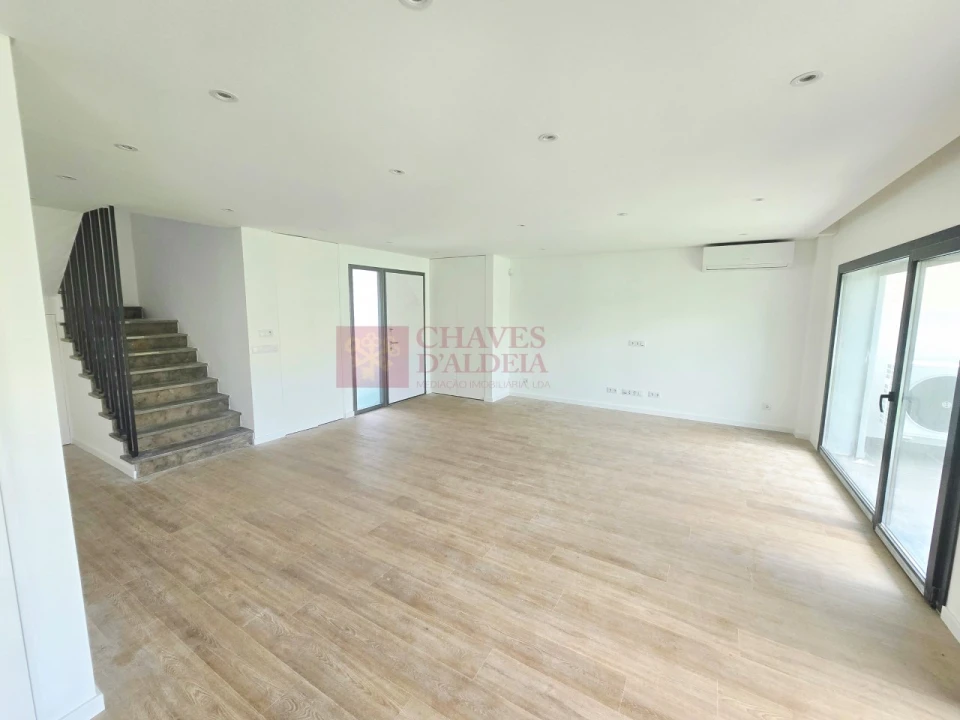 Moradia T4 para Venda em Santa Iria de Azoia, São João da Talha e Bobadela Foto 41