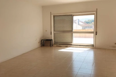 Apartamento T3 para Venda em Campanhã