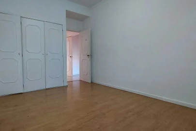 Apartamento T3 para Venda em Campanhã