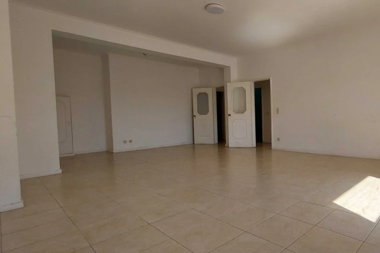 Apartamento T3 para Venda em Campanhã Foto 4
