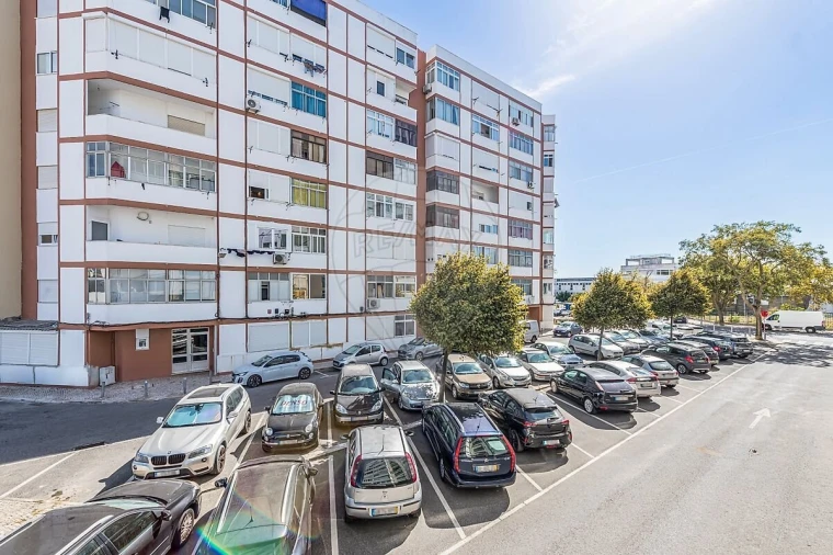 Apartamento T0 para Venda em Oeiras e São Julião da Barra, Paço de Arcos e Caxias Foto 13