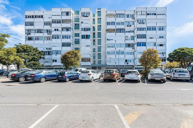 Apartamento T0 para Venda em Oeiras e São Julião da Barra, Paço de Arcos e Caxias Foto 12