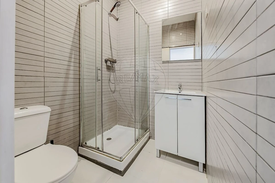 Apartamento T0 para Venda em Oeiras e São Julião da Barra, Paço de Arcos e Caxias Foto 7