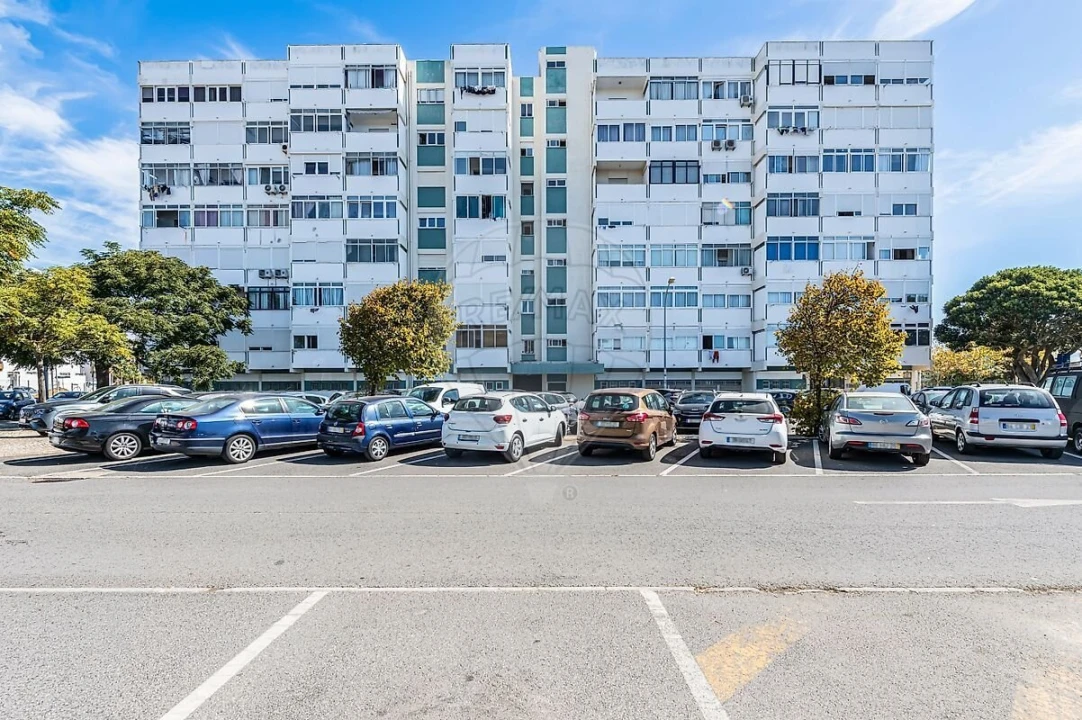 Apartamento T0 para Venda em Oeiras e São Julião da Barra, Paço de Arcos e Caxias Foto 12